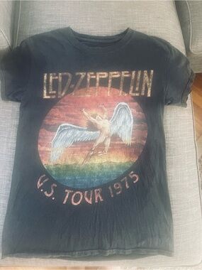 Vintage authentic Led Zeppelin concert T-shirt. Small